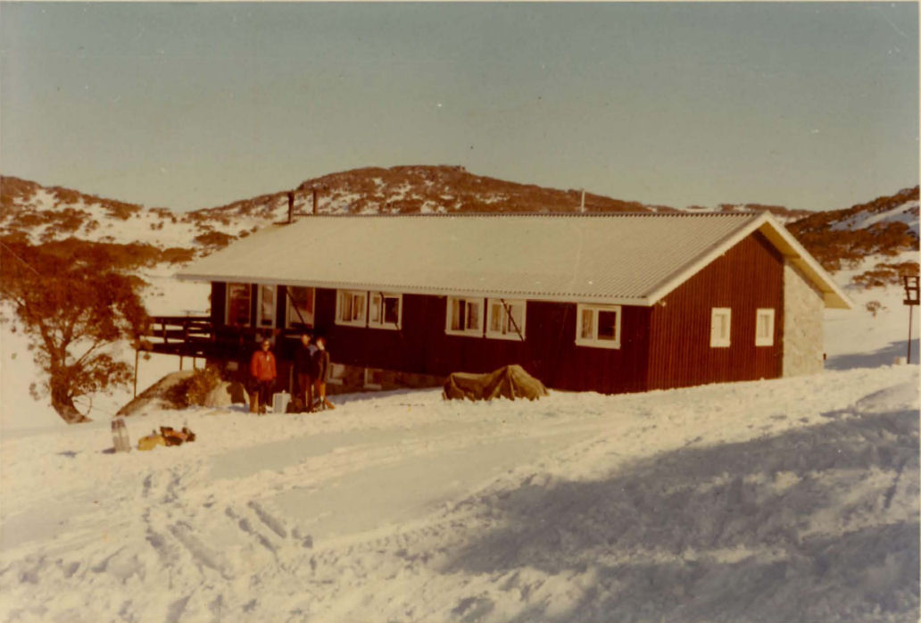 Highway Alpine lodge 1970